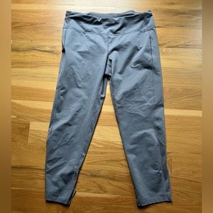 Grey Nike Cropped Leggings